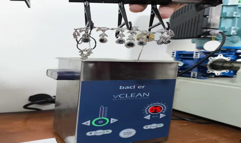 طلا و جواهر سازی